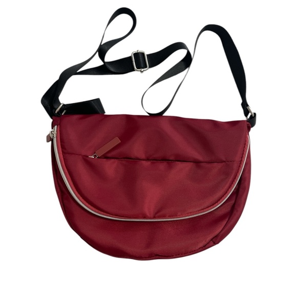 Elegant Red Multi Storage Shoulder/Crossbody Bag - Picture 1 of 4